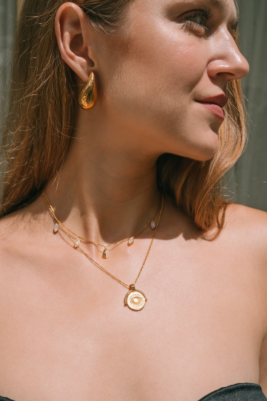 Moonstone Chocker