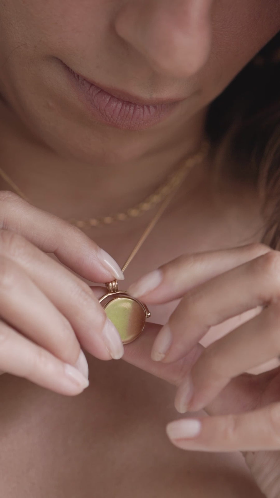 All Eyes On me pendant