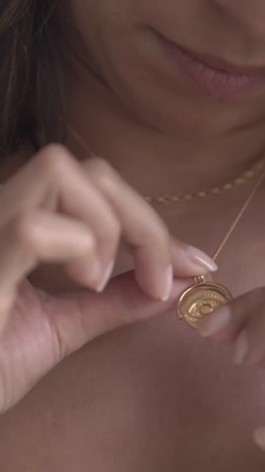 All Eyes On me pendant