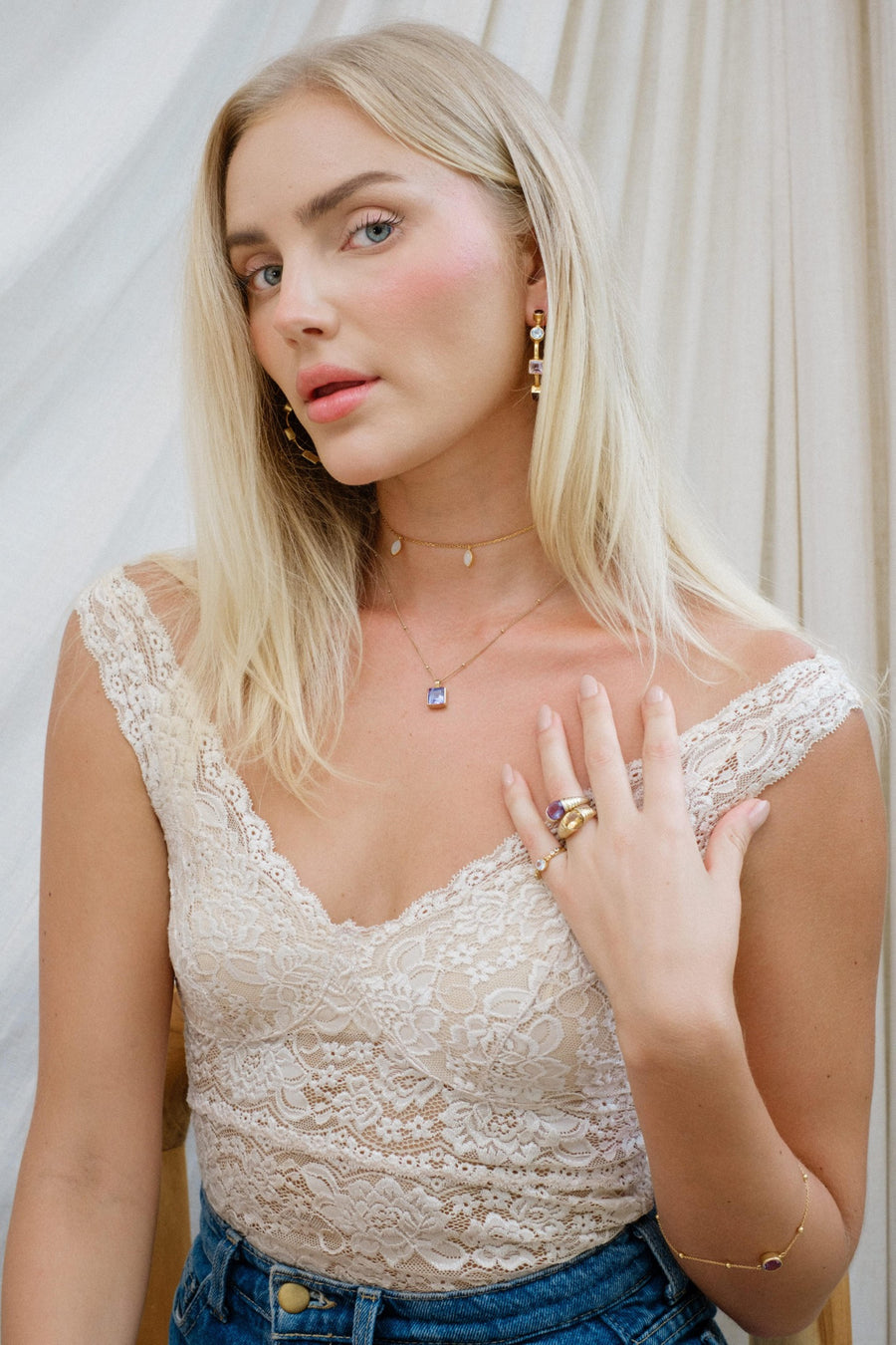 Moonstone Chocker