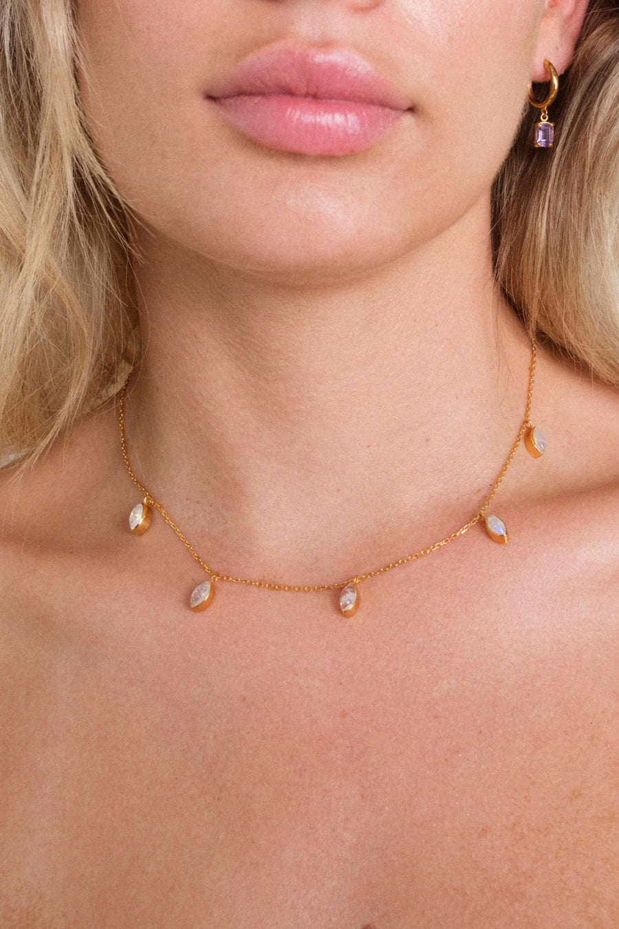 Moonstone Chocker